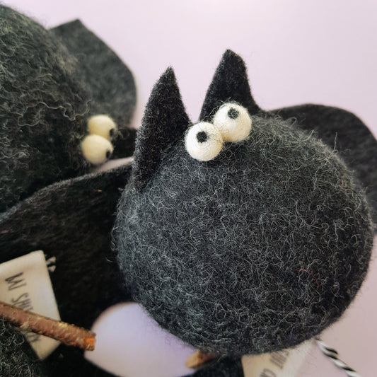 October: Halloween Bat Bauble Making